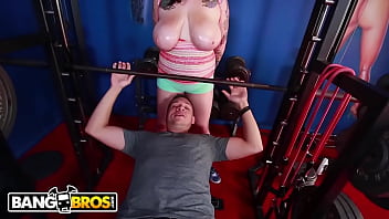 [ 720p, workout video, 11:46 ] in the gym with christine rhydes aka scarlet lavey and her wonderful big tits