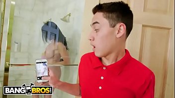 [ sd, familial-relations video, 12:00 ] juan el caballo loco spies on his milf stepmom in shower